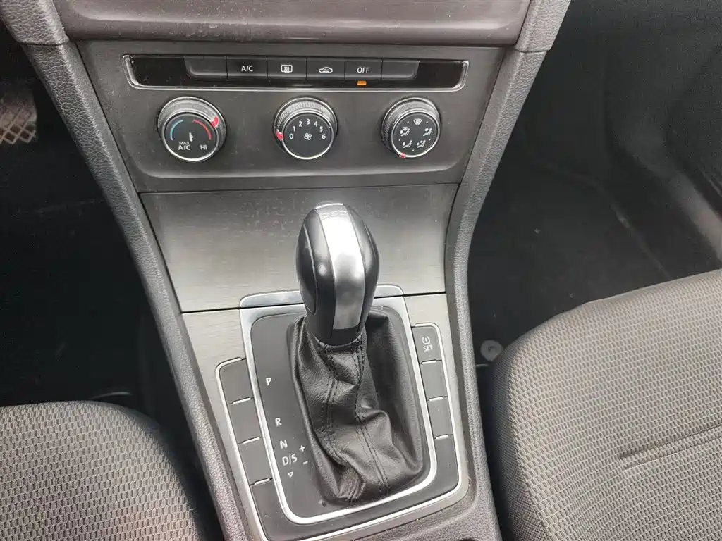 Volkswagen Golf 2015 1.4TSI Automatic Comfort фото 7