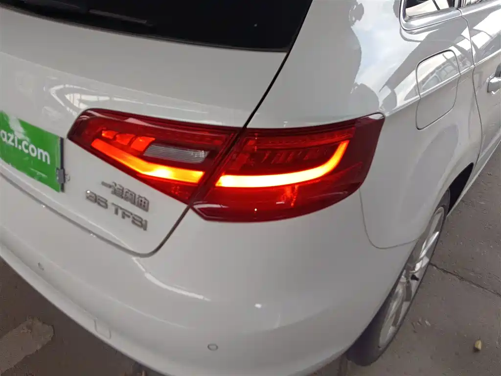 Audi A3 2014 Sportback 35 TFSI Automatic Comfort фото 24