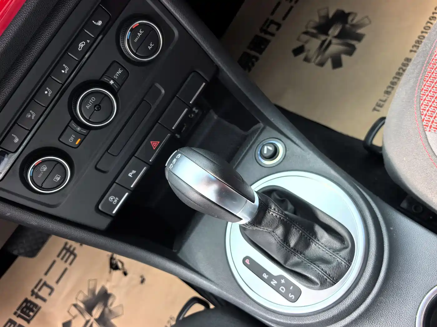 Volkswagen Beetle 2016 Model 180TSI Club Edition фото 9