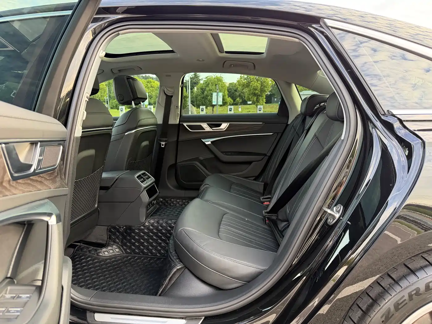 Audi A6L 2023 45 TFSI quattro Premium Elegance фото 19