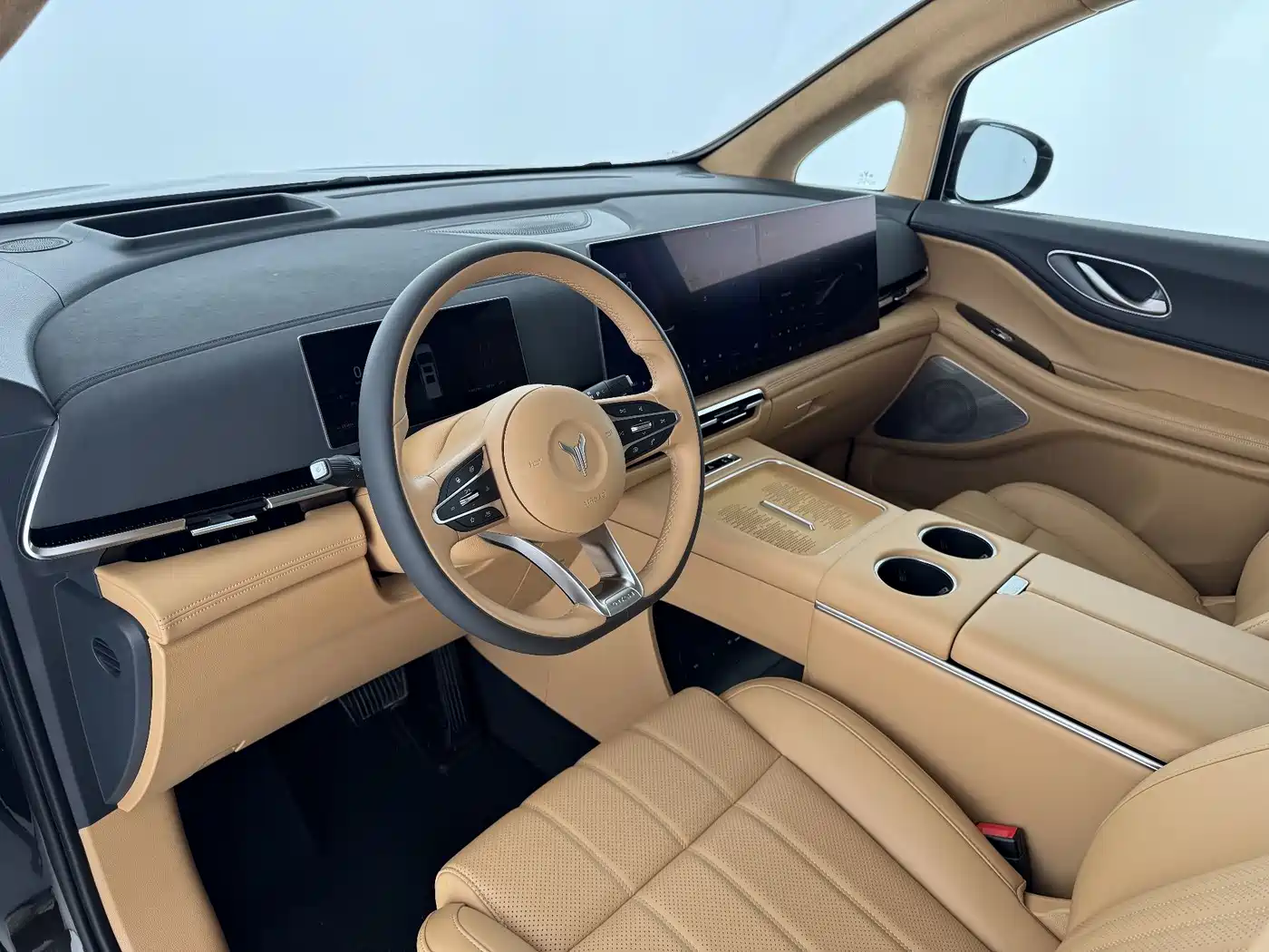 Voyah Auto Voyah Dreamer 2025 PHEV AWD Flagship Kunpeng Edition фото 4