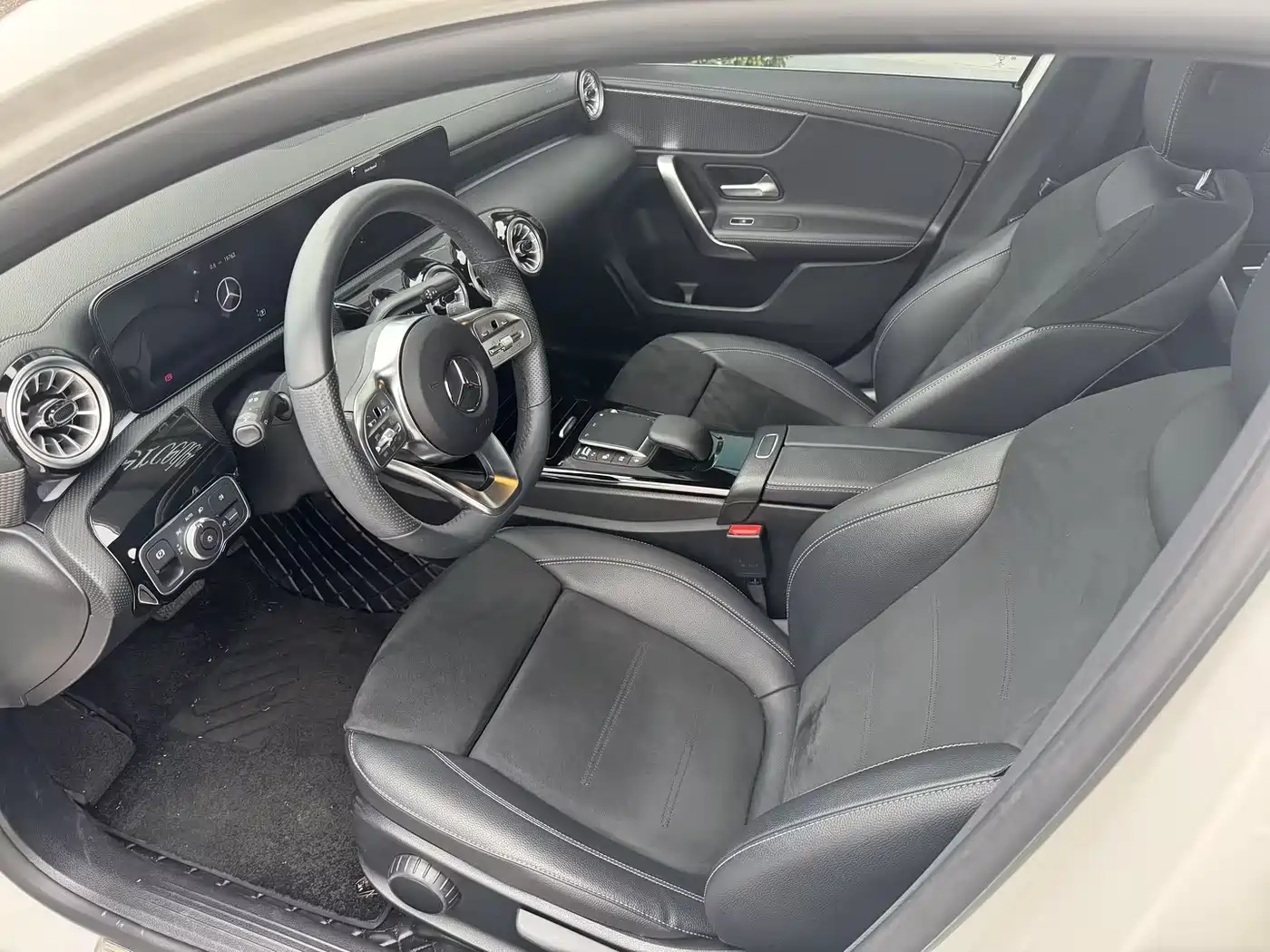 Mercedes-Benz A-Class 2022 A 200 L Sport Sedan Style фото 6