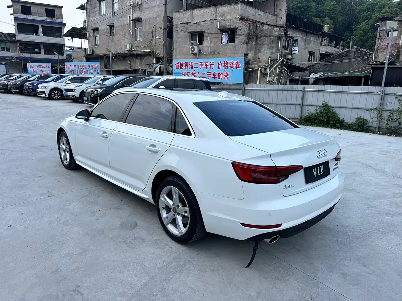Audi A4L 2017 40 TFSI Fashion Edition фото 3