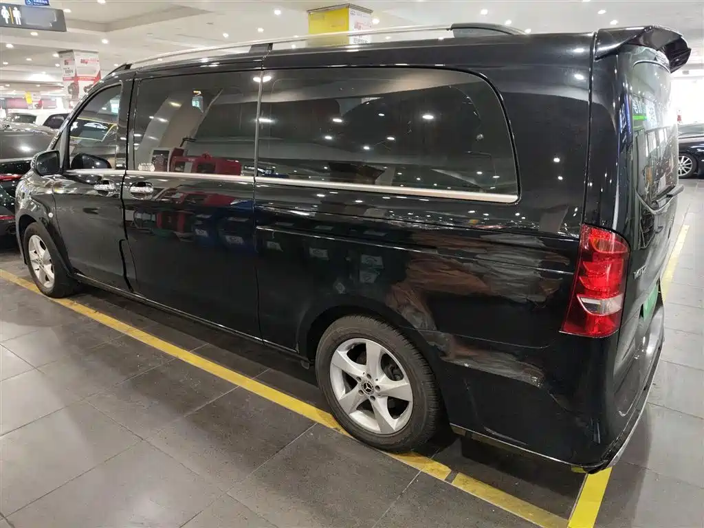 Mercedes-Benz Vito 2018 2.0T Business Edition China VI фото 4