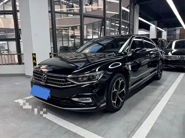 Volkswagen Magotan 200 2-Millionth Edition, 330TSI DSG, Люкс
