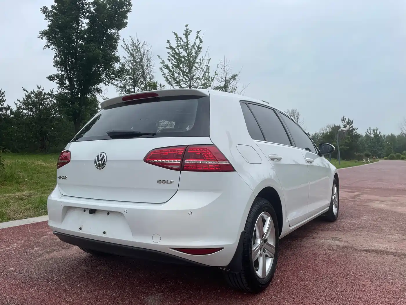 Volkswagen Golf 2016 1.6L Automatic Comfort фото 17