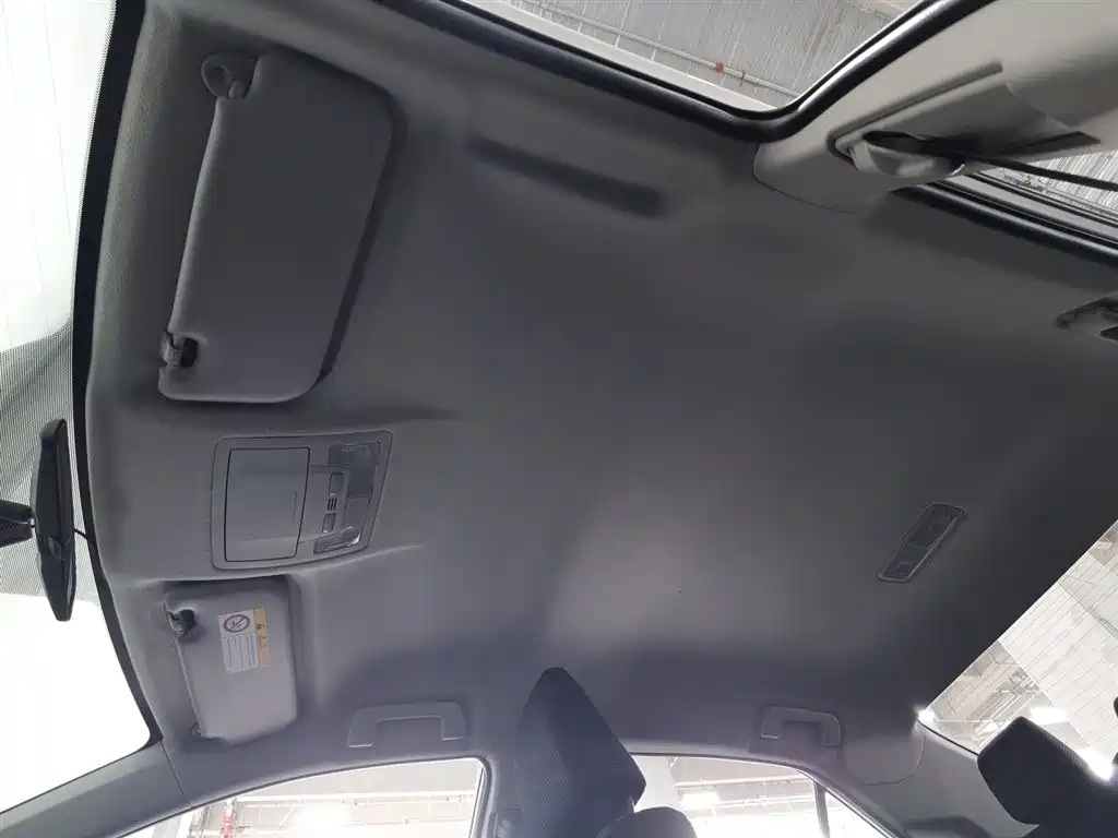Toyota Corolla 2017 Facelift 1.6L S-CVT GL фото 14
