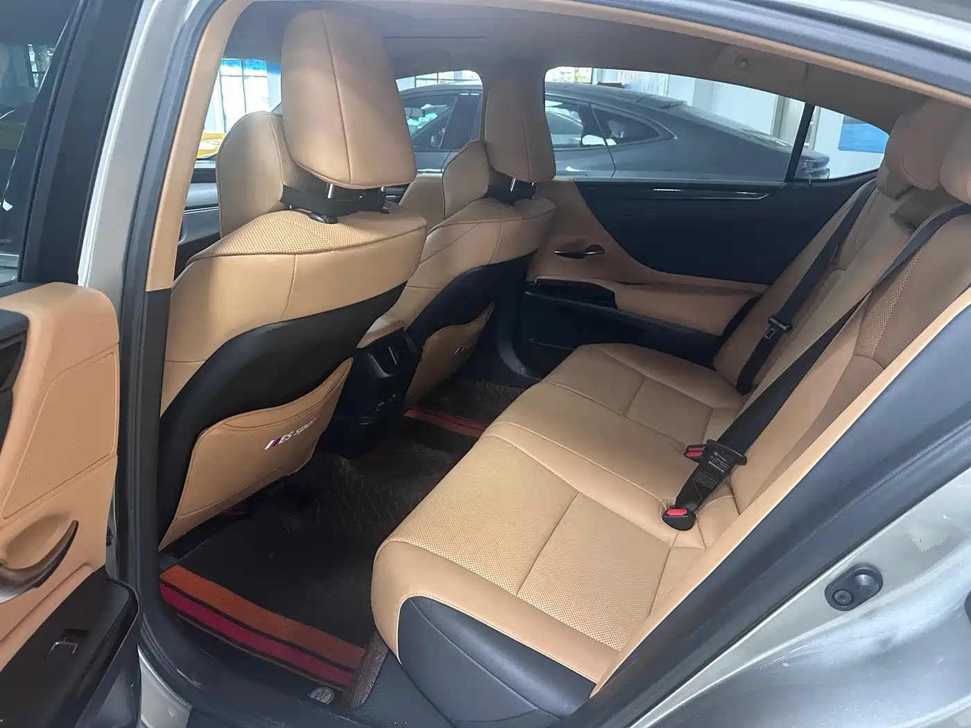 Lexus ES 2021 200 Excellence Edition фото 5