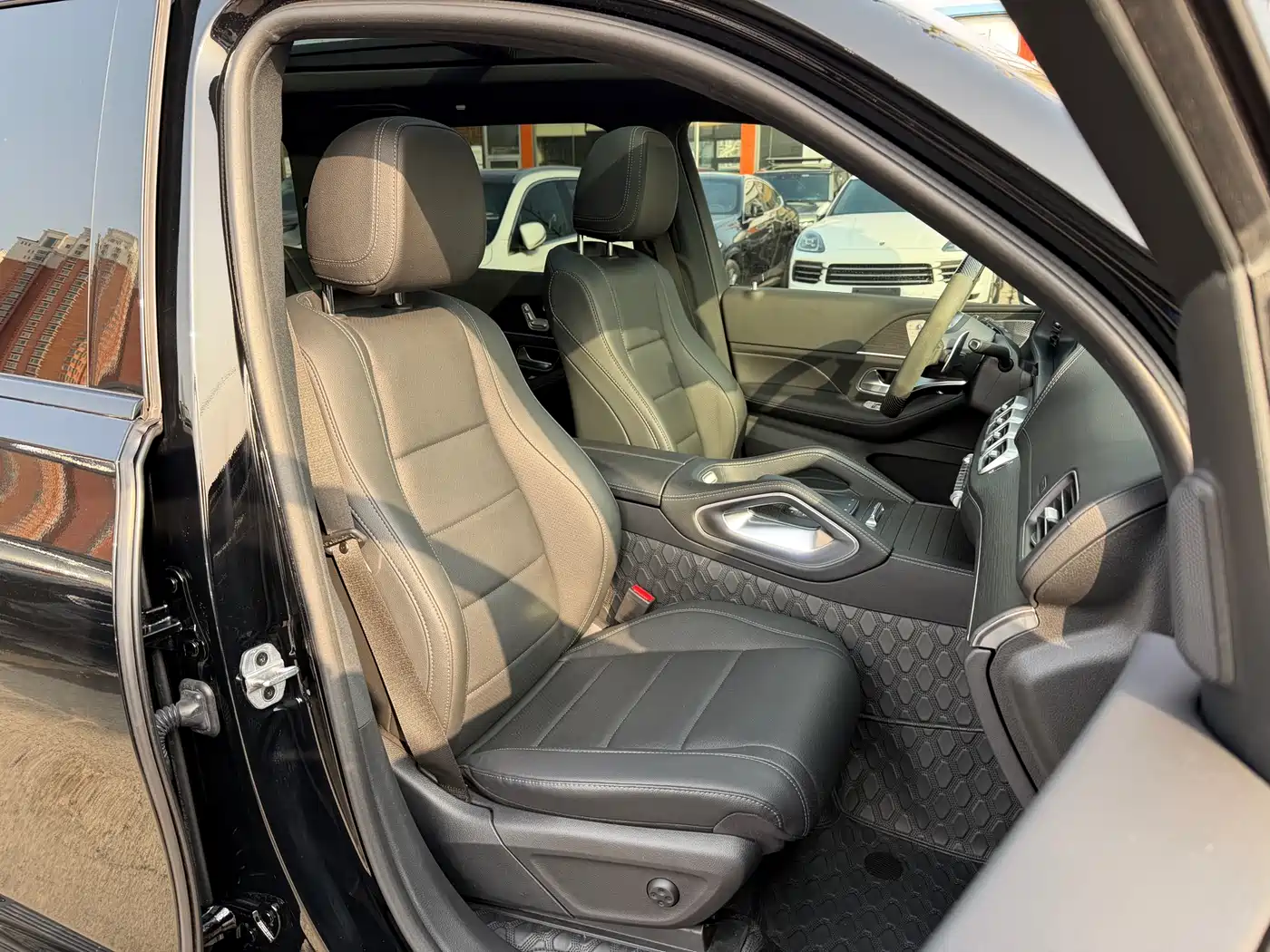 Mercedes-Benz GLS 2022 GLS 450 4MATIC Fashion фото 12