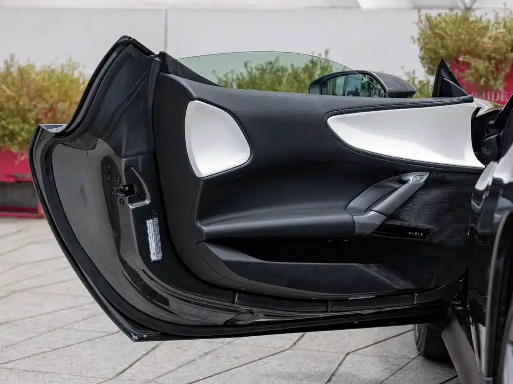 Ferrari SF90 2023 2021 3.9T V8 Spider
