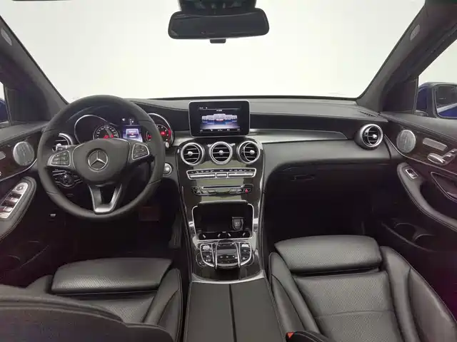Mercedes-Benz GLC 2019 Facelift GLC 260 L 4MATIC Luxury — фото 5