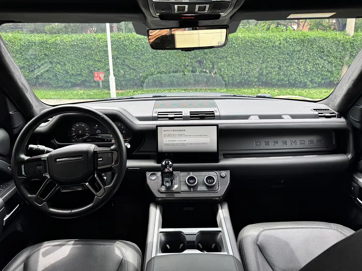 Land Rover Defender 2025 110 3.0T P400 X фото 13