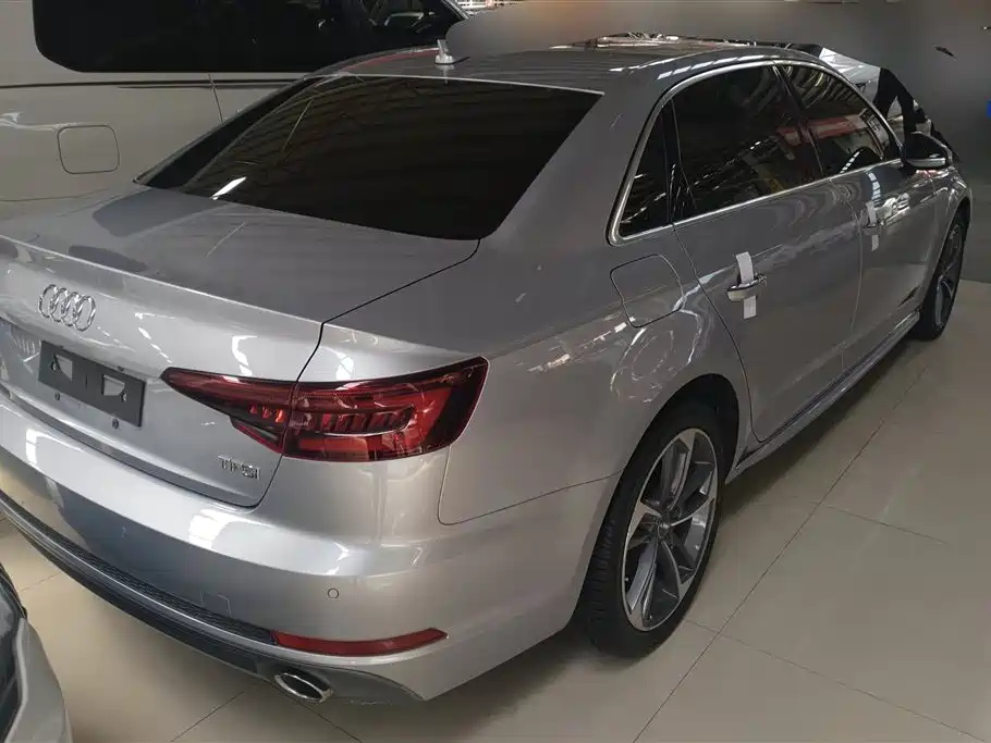 Audi A4L 2018 30th Anniversary 40 TFSI Sport фото 3