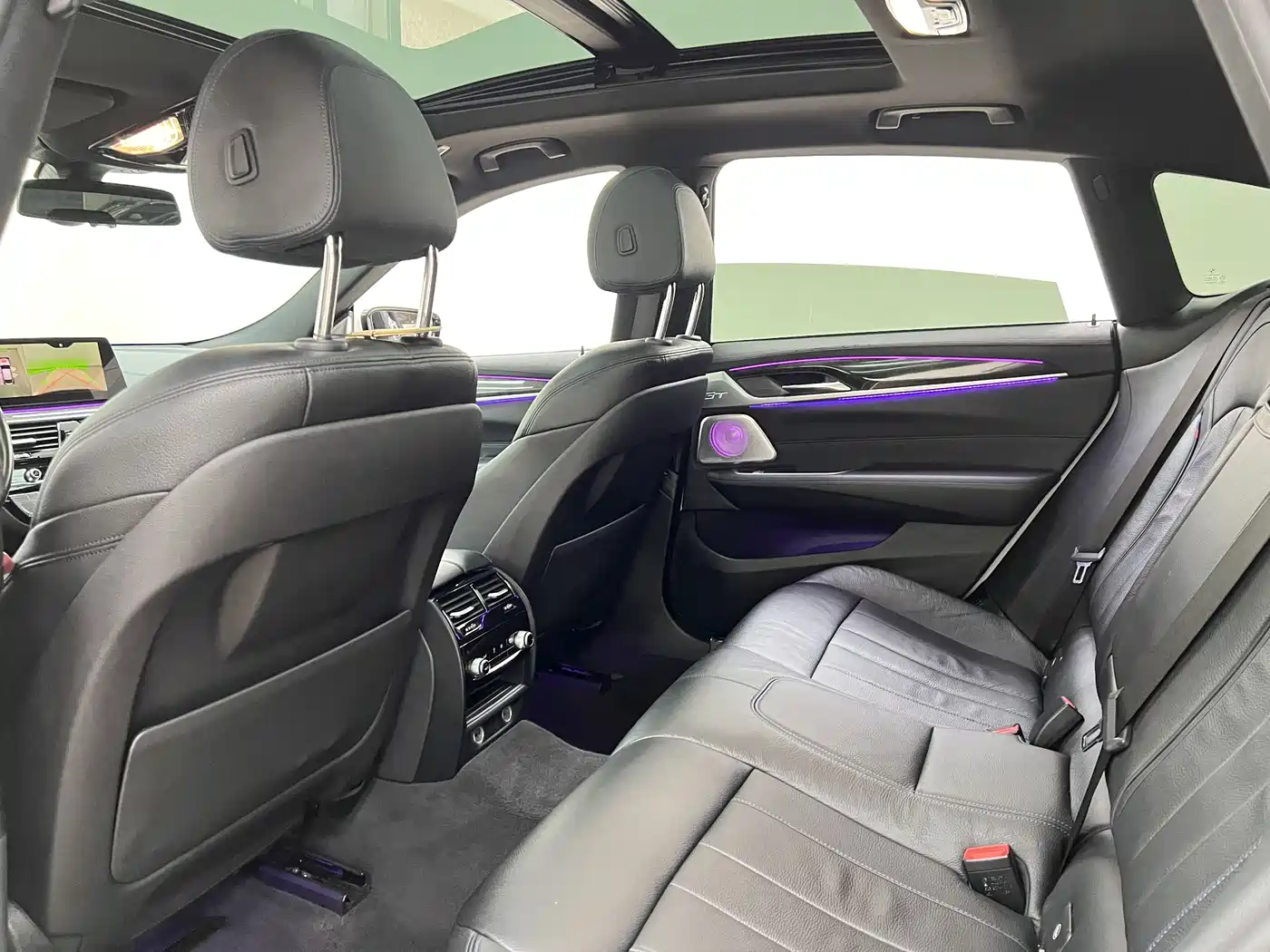 BMW 6 Series GT 2019 630i M Sport Package фото 25
