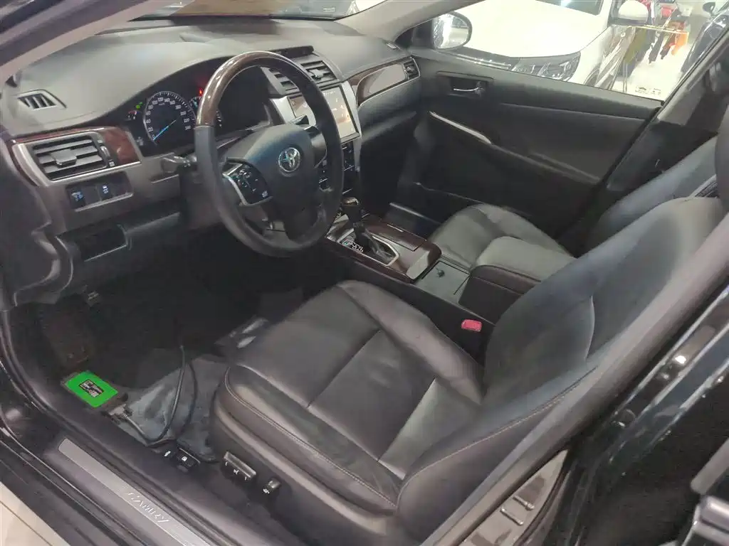 Toyota Camry 2016 2.0G 10th Anniversary Leading Edition фото 11