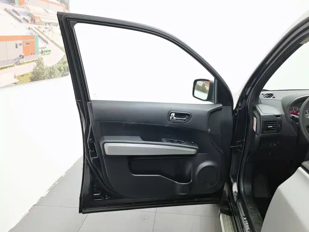 Photo 8 - Nissan X-Trail