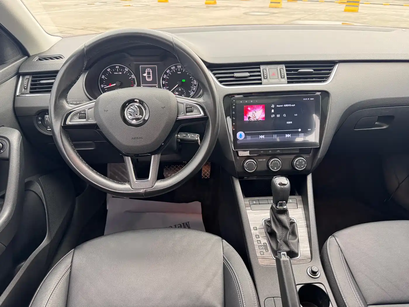Škoda Octavia 2017 1.6L Automatic Smart Edition фото 14