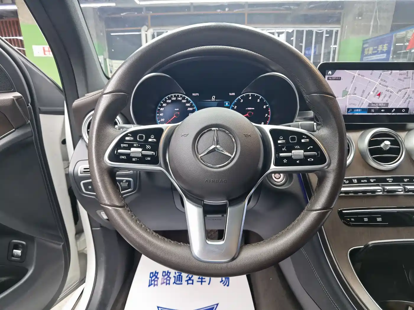 MERCEDES-BENZ GLC