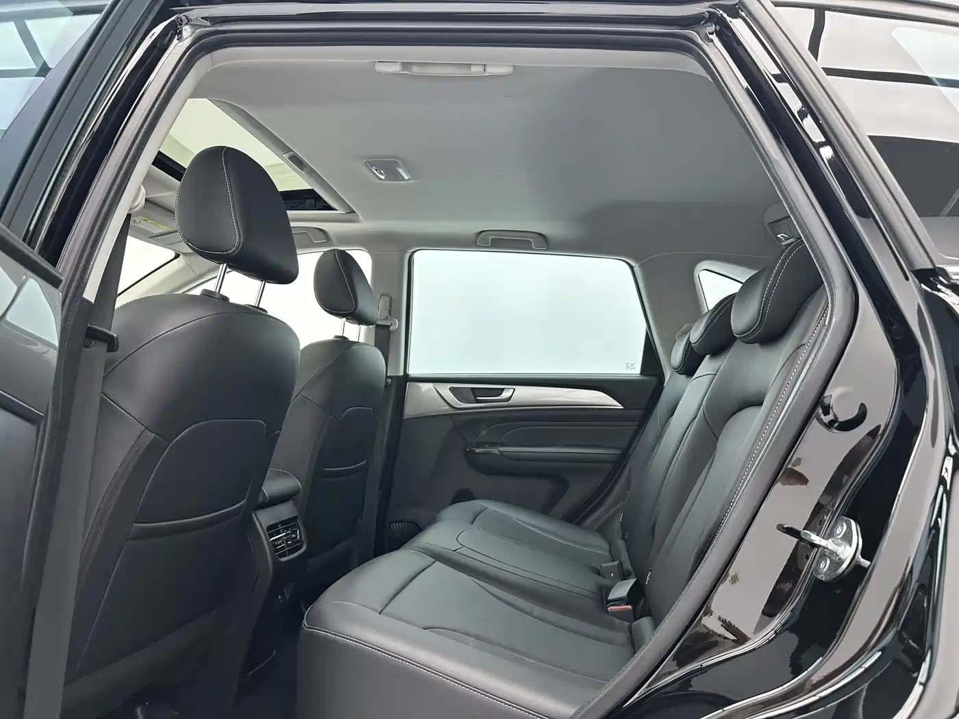 Haval M6 2023 PLUS 1.5T DCT Luxury Smart Connect фото 6