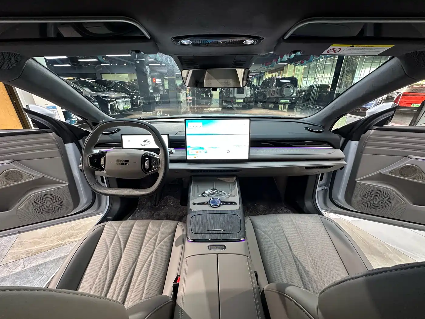 Geely Galaxy Galaxy Xingyao 8 2025 130km EM-P Explorer Edition фото 16