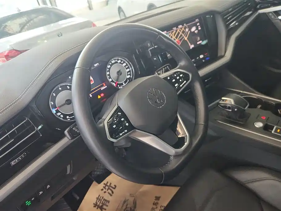 Volkswagen Touareg 2021 2.0TSI Pilot Special Edition фото 15