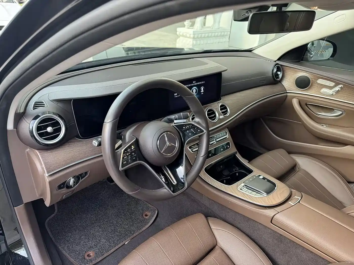 Mercedes-Benz E-Class 2022 E 300 L Fashion фото 7