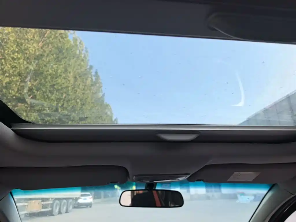 Geely Yuanjing X1 2018 2017 1.3L Auto Player Edition