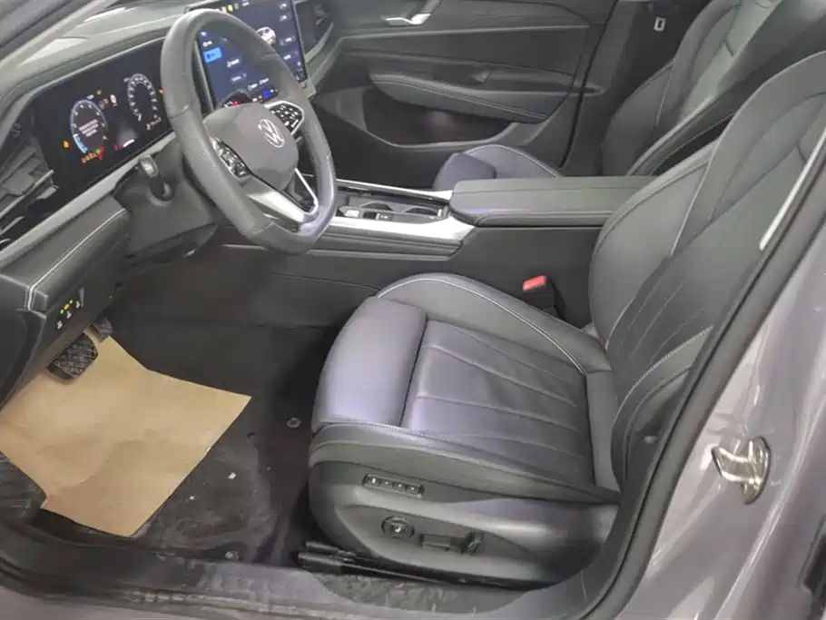 Volkswagen Passat 2025 Pro 380TSI Dragon Prestige Edition фото 9