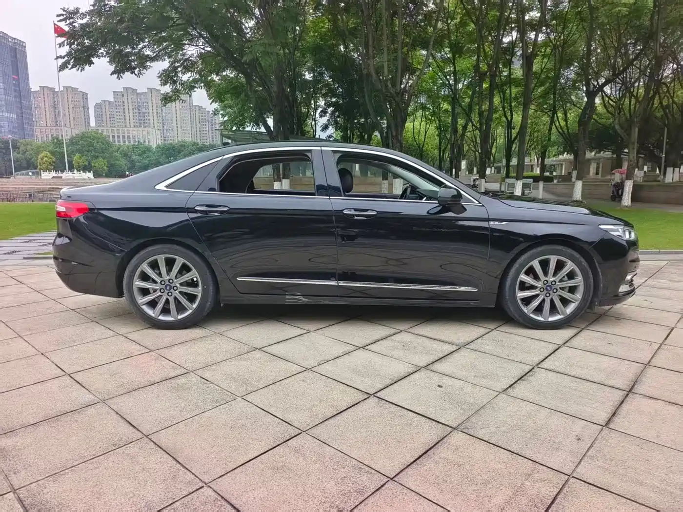Ford Taurus 2020 2019 EcoBoost 245 Premium Edition