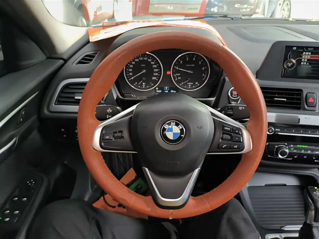 BMW 1 Series 2017 118i Fashion фото 11