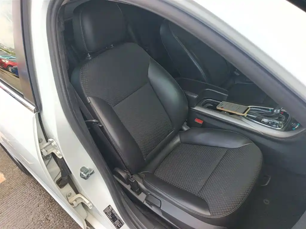 Chevrolet Malibu 2014 1.6T Automatic Comfort фото 25