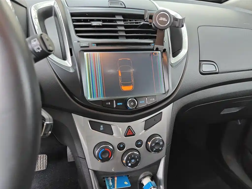 Chevrolet Trax 2014 1.4T Automatic 2WD Luxury фото 6