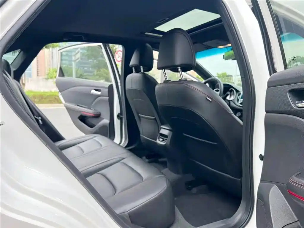 Chevrolet Monza 2020 Mild Hybrid RS 330T Automatic Smooth Edition фото 5