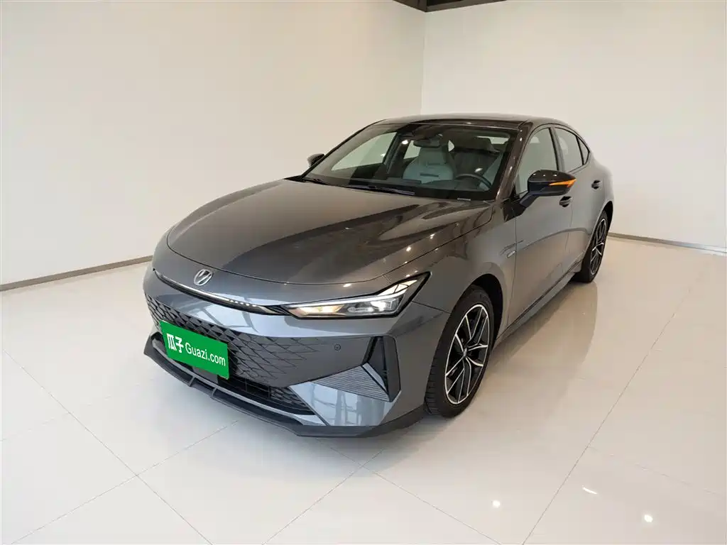 Changan UNI-V iDD 2024 Blue Whale Smart iDD 136km Smart Cool