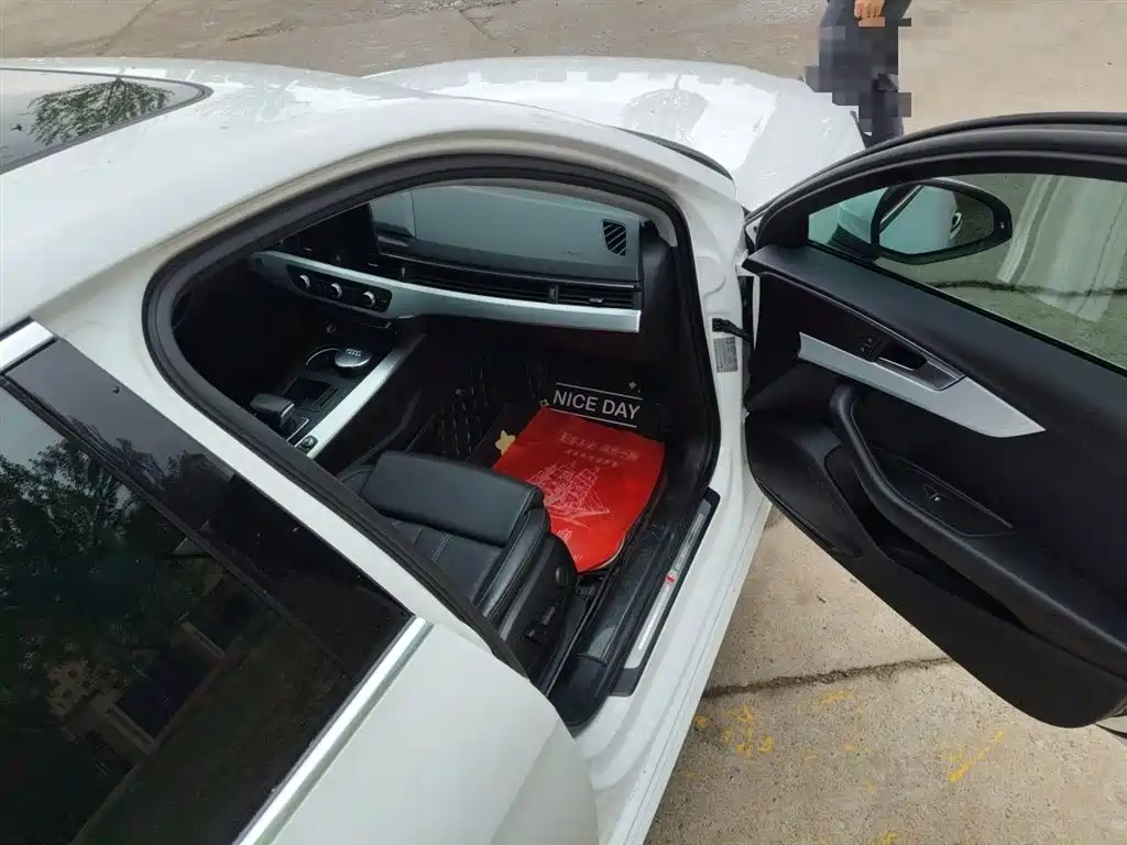 Audi A4L 2020 40 TFSI Fashion Dynamic Edition фото 20