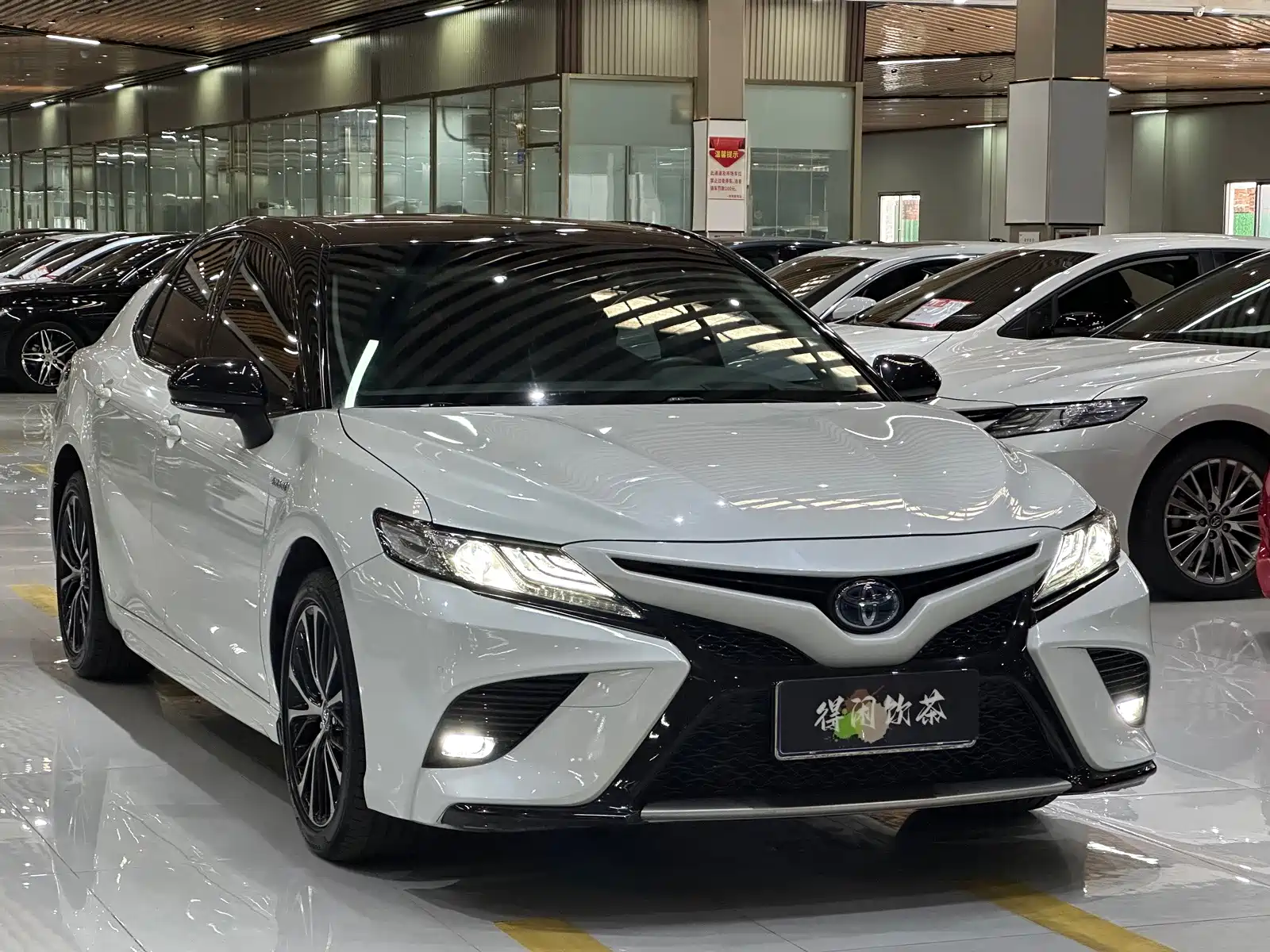 Photo 3 - Toyota Camry