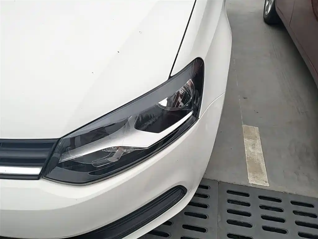 Volkswagen Polo 2016 1.4L Manual Trend фото 24