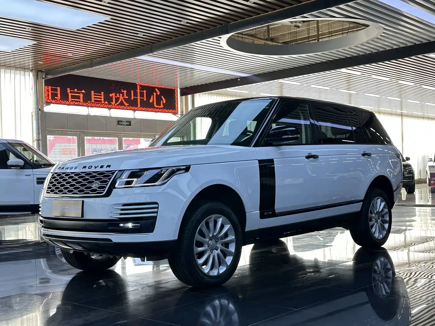 Land Rover Range Rover 2018 3.0 SC V6 Vogue Heritage Extended Edition