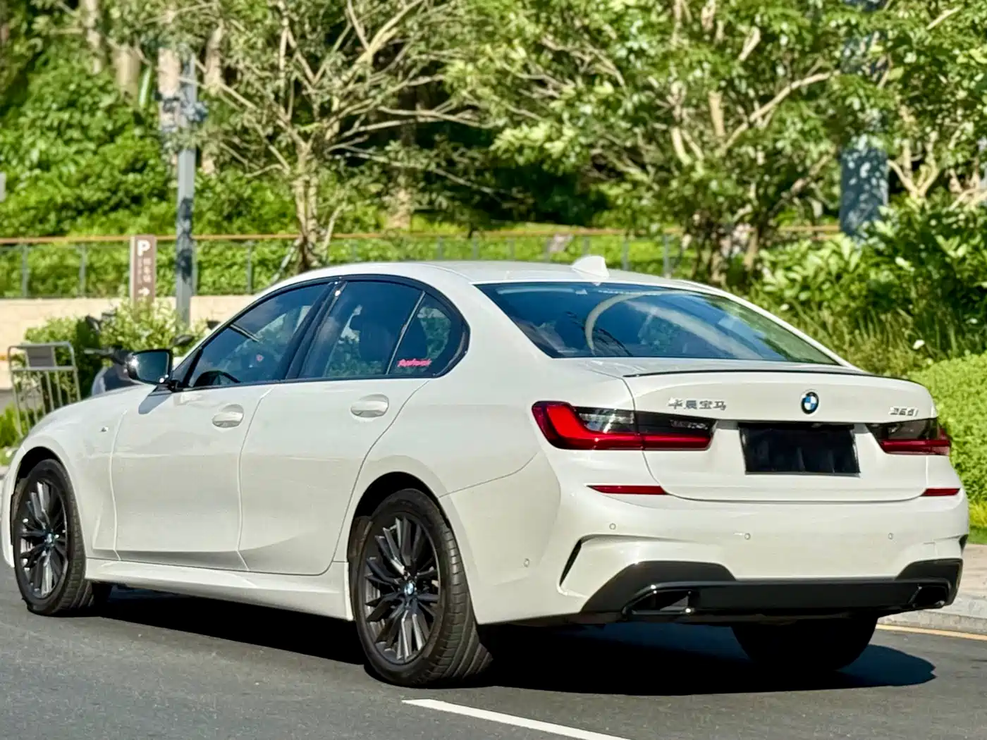 BMW 3 Series 2022 Facelift 325i M Sport Shadow Edition фото 6
