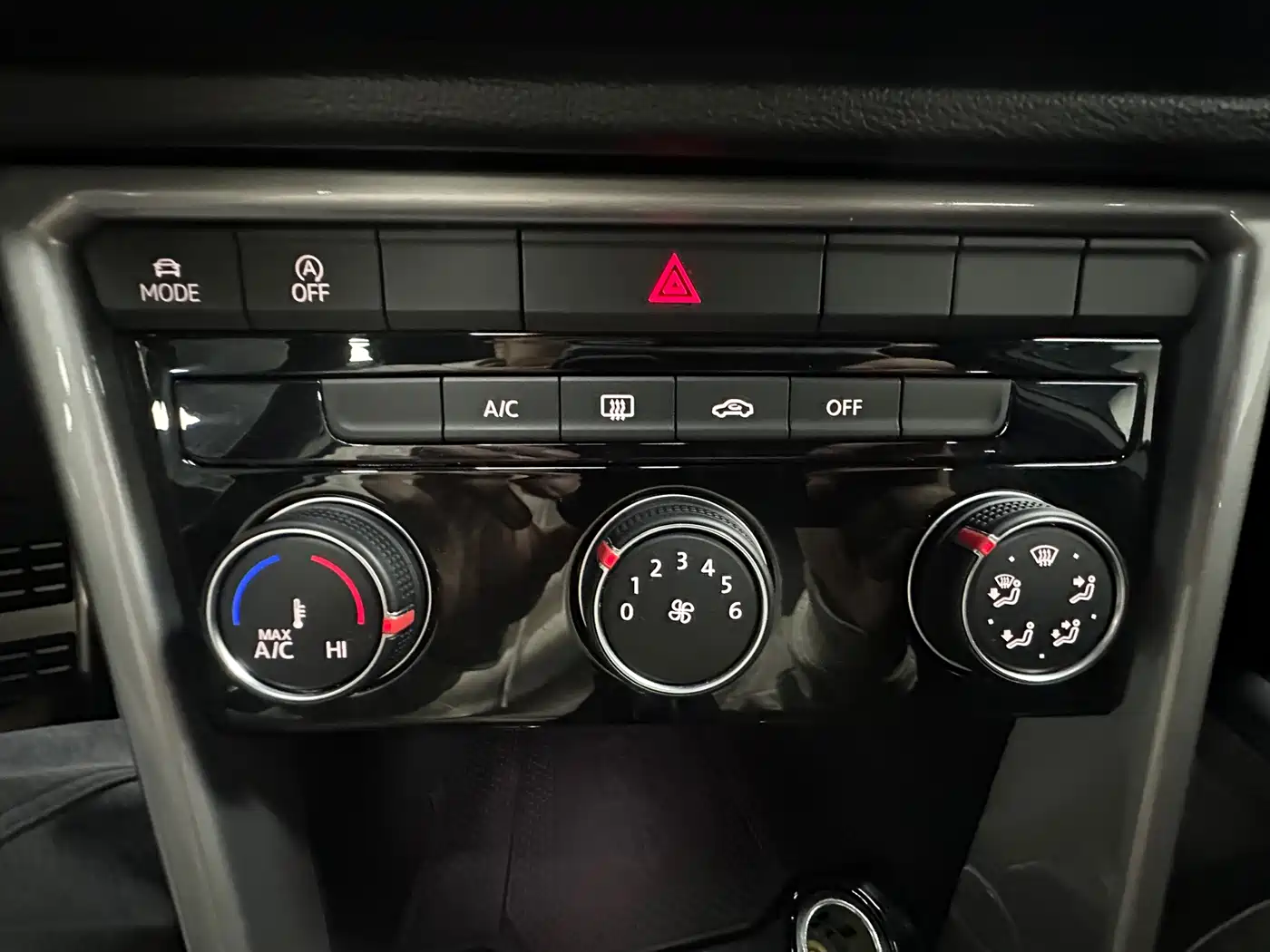 VOLKSWAGEN T ROC EXPLORING SONGS