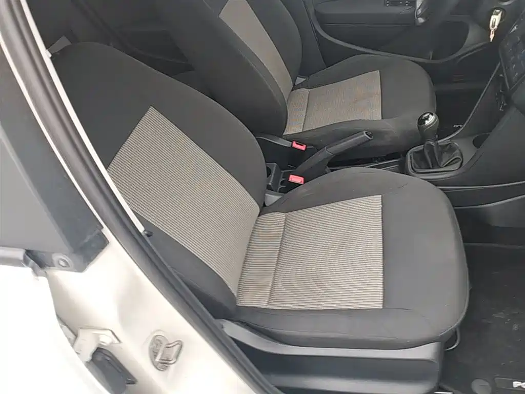 Volkswagen Polo 2016 1.4L Manual Trend фото 25