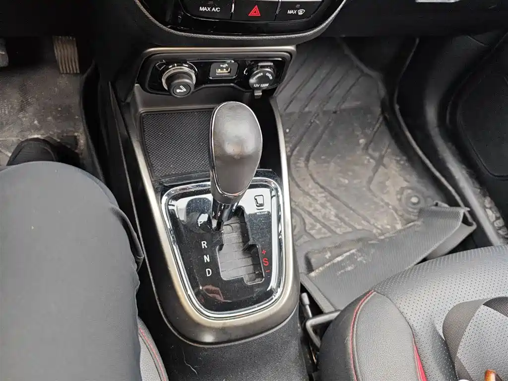 Changan CS15 2016 2016 1.5L Automatic Fashion