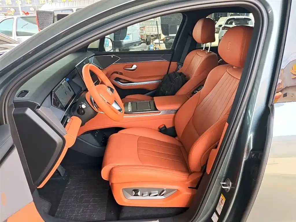 BYD Tang L 2025 DM 175KM Drone Player Edition фото 11
