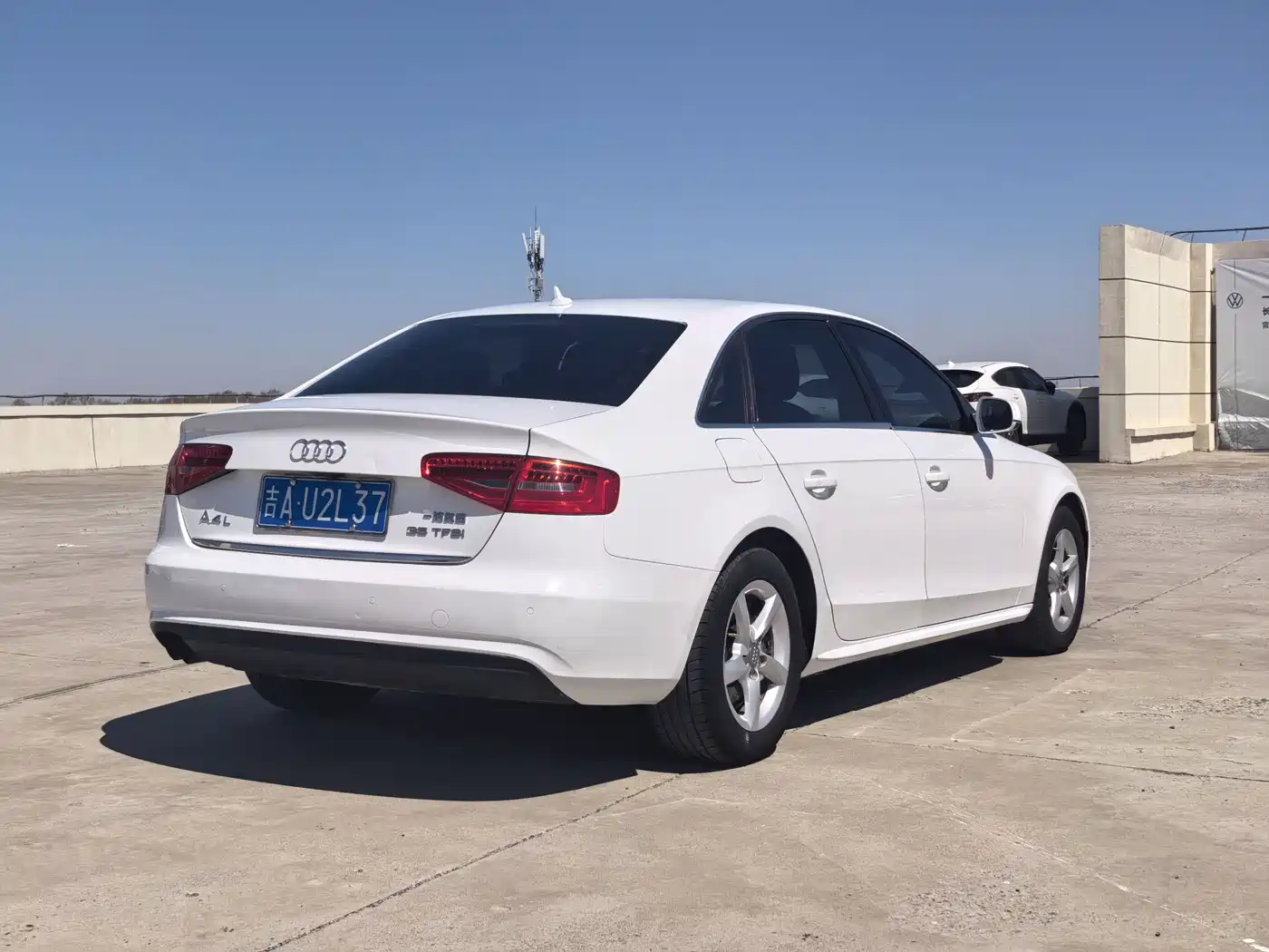 Audi A4L 2013 35 TFSI Automatic Standard фото 9