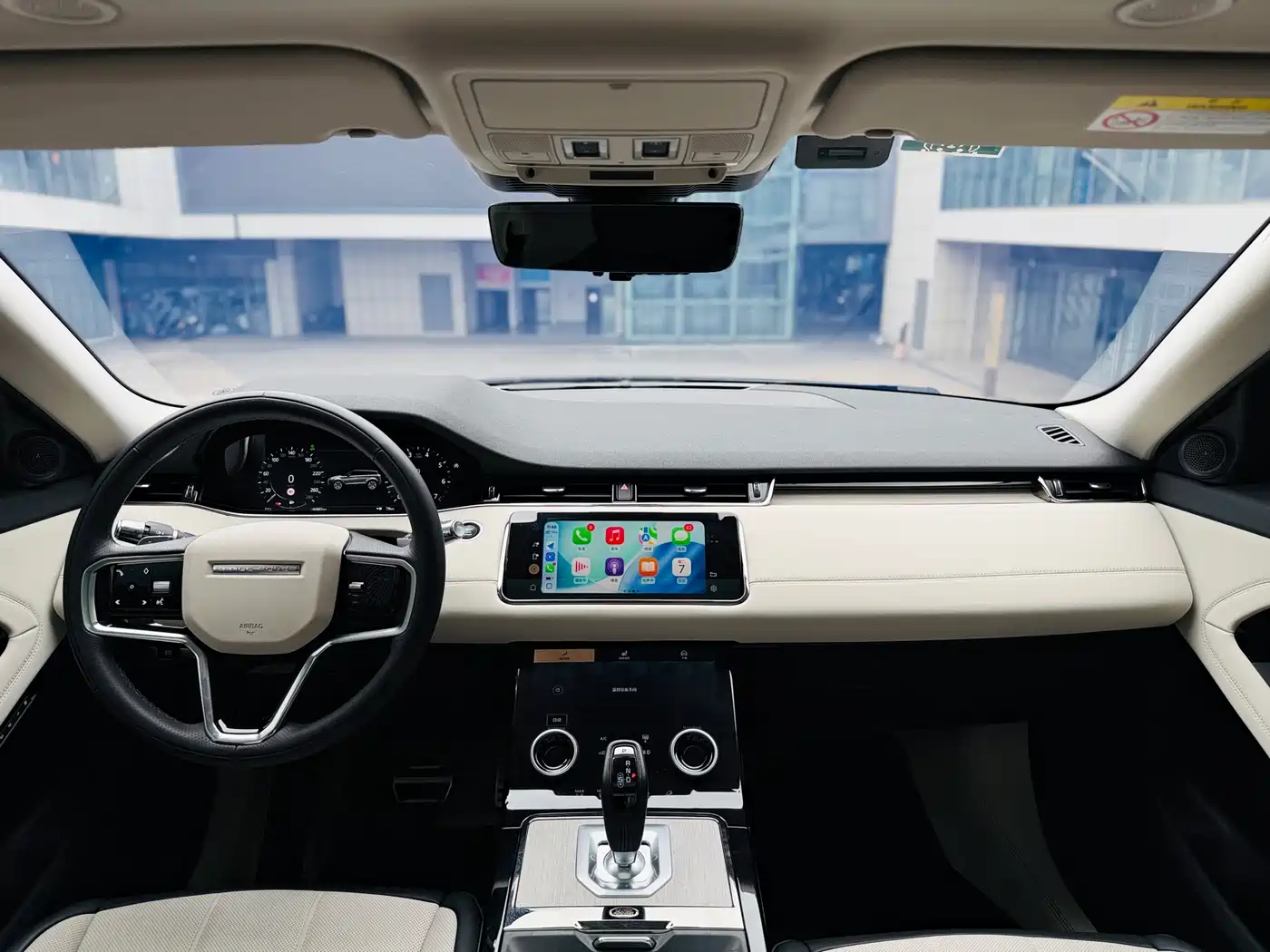 Land Rover Range Rover Evoque 2023 Range Rover Evoque L 249PS Luxury Edition фото 8