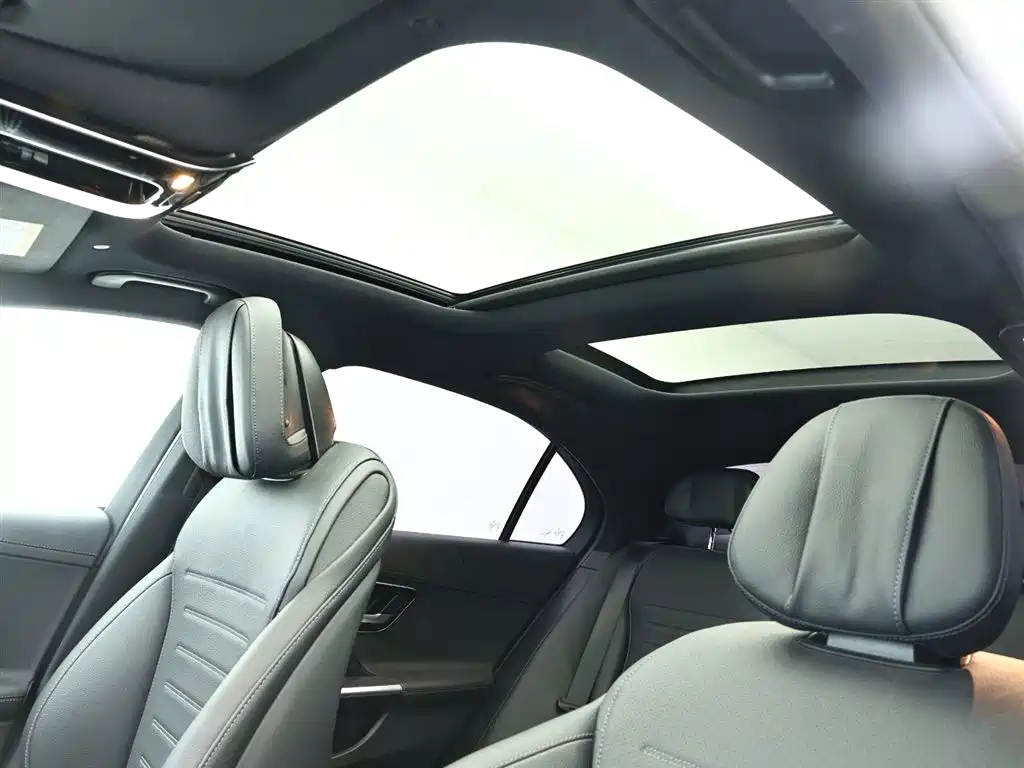 Mercedes-Benz C-Class 2024 Facelift C 260 L Sport фото 13