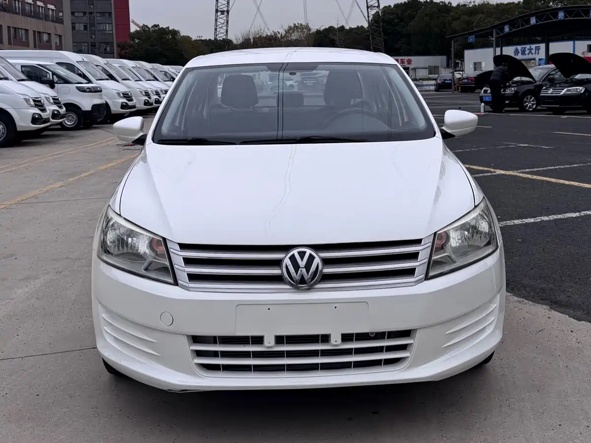 Volkswagen Santana 2013 1.6L Automatic Trend Edition фото 2