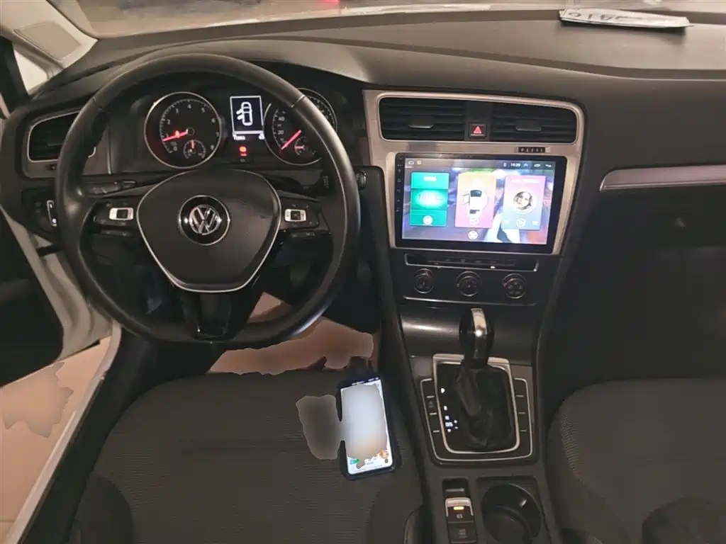 Volkswagen Golf 2018 230TSI Automatic Comfort фото 10
