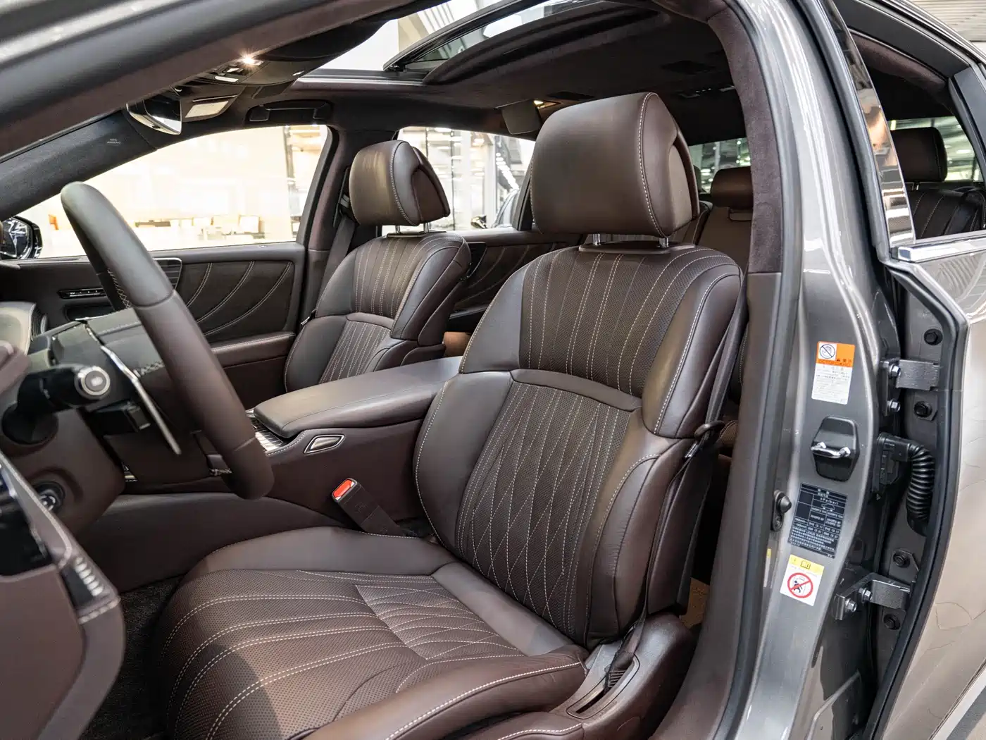 Lexus LS 2018 500h Luxury Edition China V фото 11