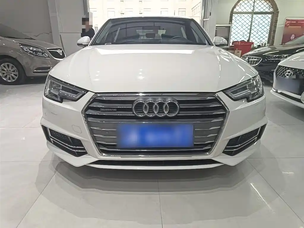 Audi A4L 2017 45 TFSI quattro Special Edition фото 3